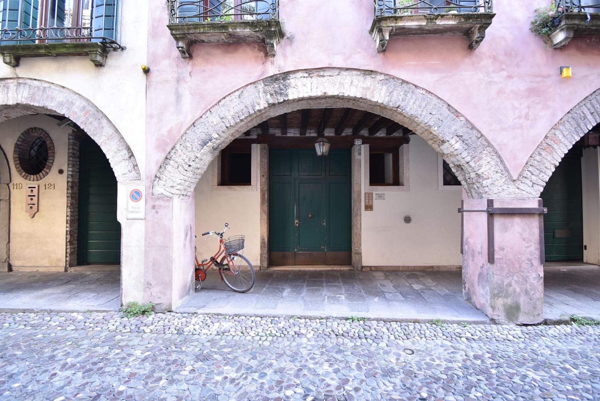 Welc-om Savonarola Open Space * Padova